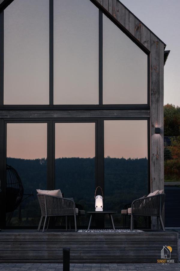 Sunset House & Ferienhaus